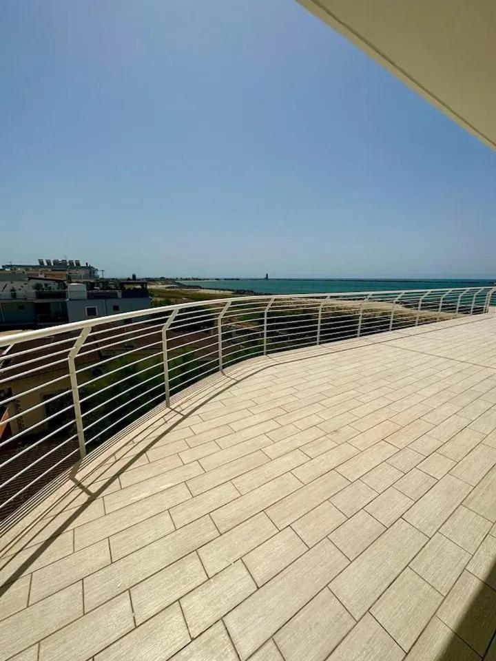 Sigis House - Independent Apartment Sea View Fiumicino Exterior photo
